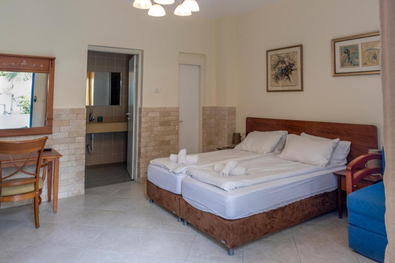 Port Inn Haifa Luaran gambar