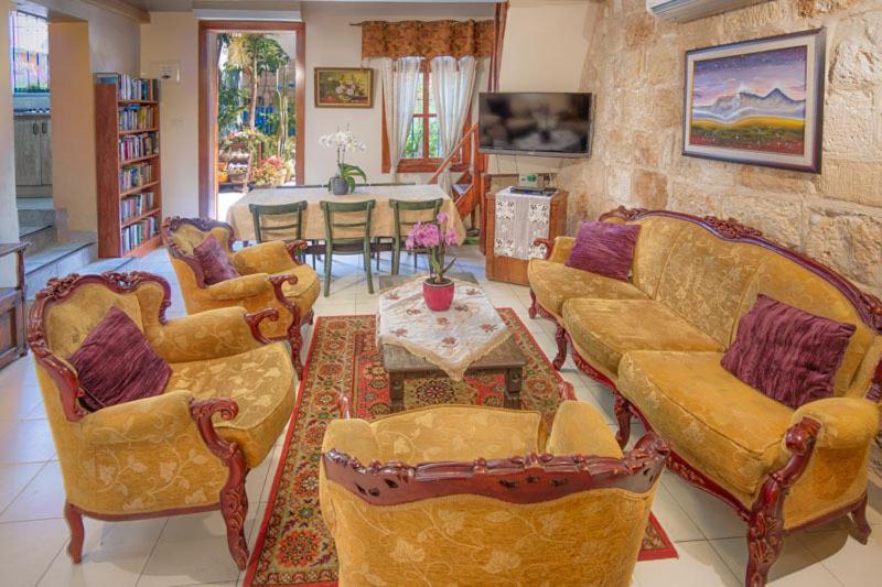 Port Inn Haifa Bilik gambar